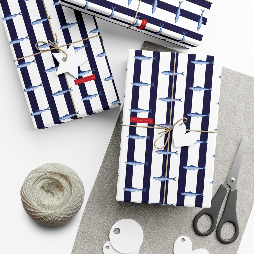 Nantucket_Stroll_Nantucketcloth_Gift_wrapping_in_paper_with_stripe and fish
